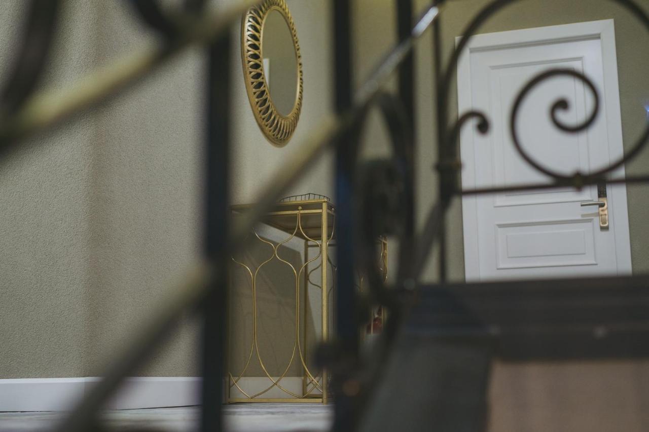 Elexus Boutique Hotell Predeal Exteriör bild